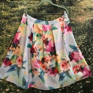 💃🏻✨plus size city chic floral skirt!✨💃🏻 MINT